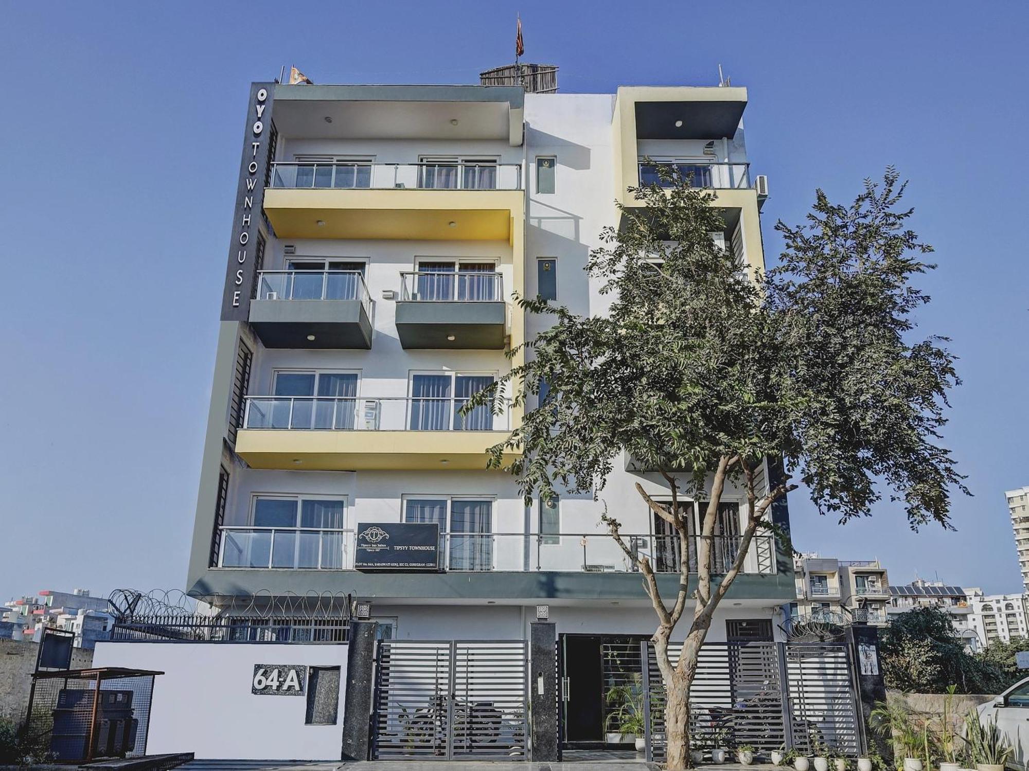 Super Townhouse Tipsyy Near Bestech Central Square Mall Gurgaon Extérieur photo