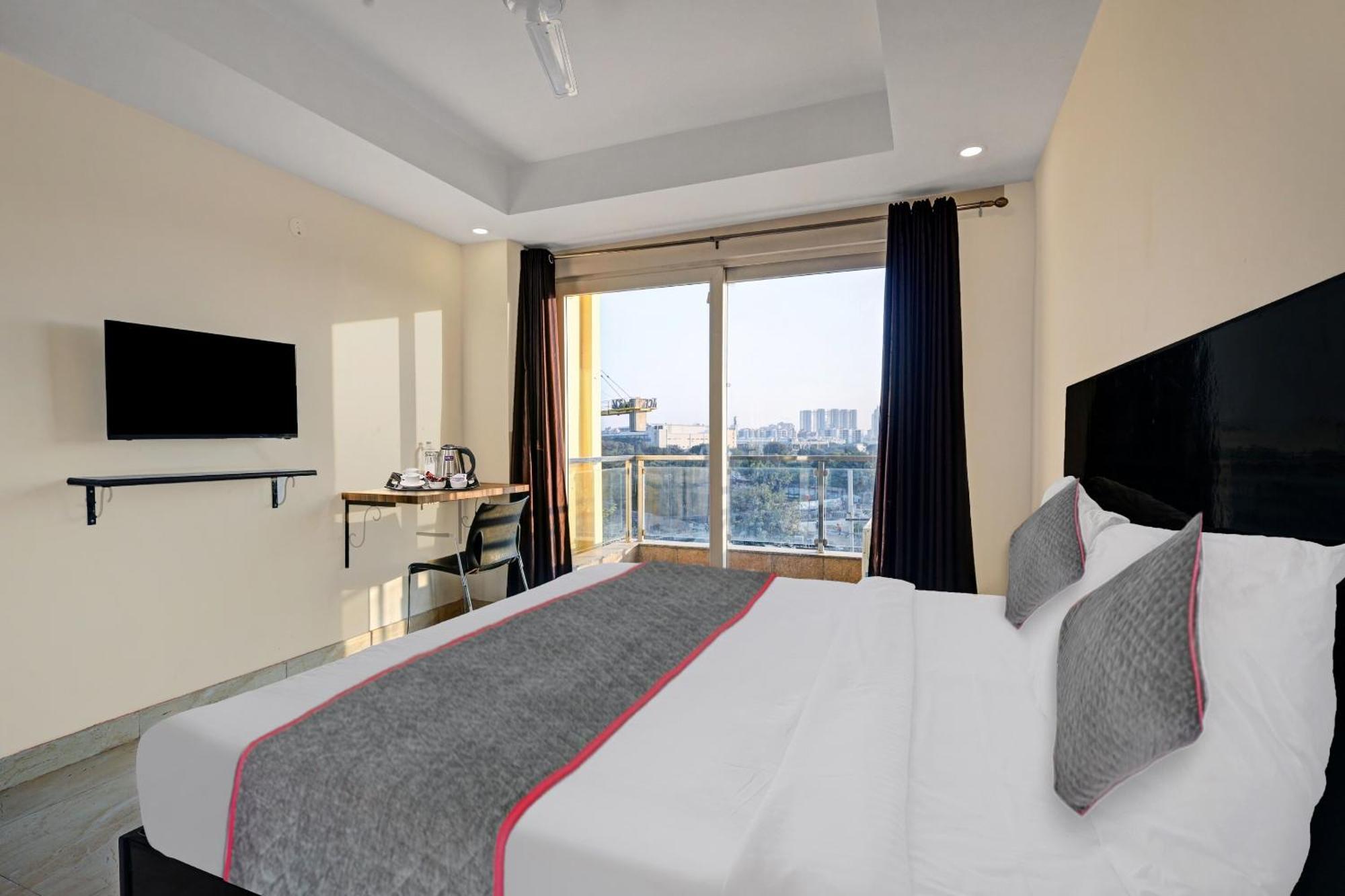 Super Townhouse Tipsyy Near Bestech Central Square Mall Gurgaon Extérieur photo