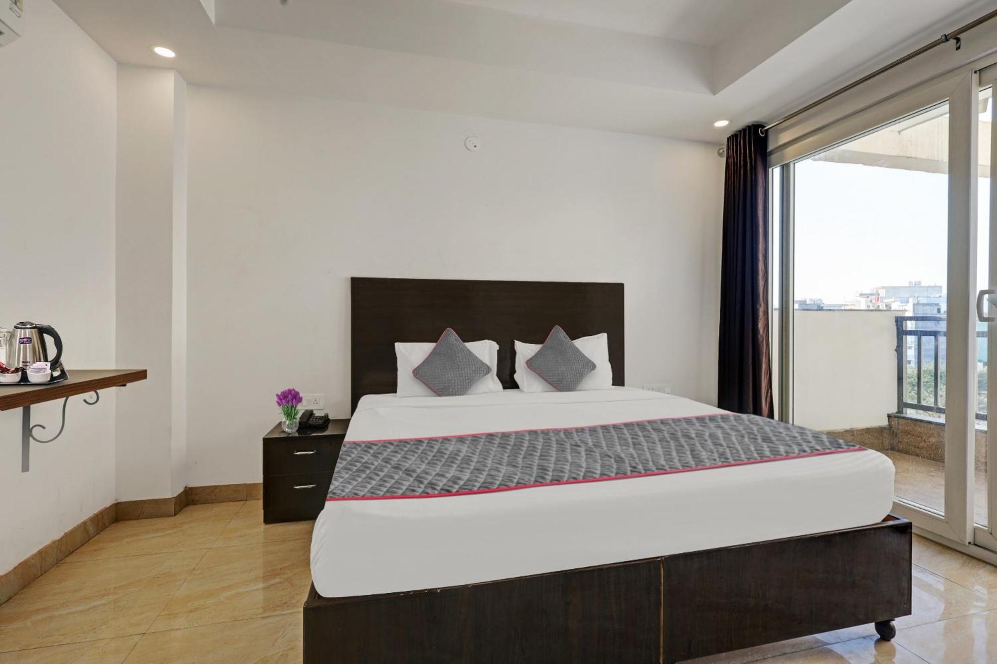 Super Townhouse Tipsyy Near Bestech Central Square Mall Gurgaon Extérieur photo