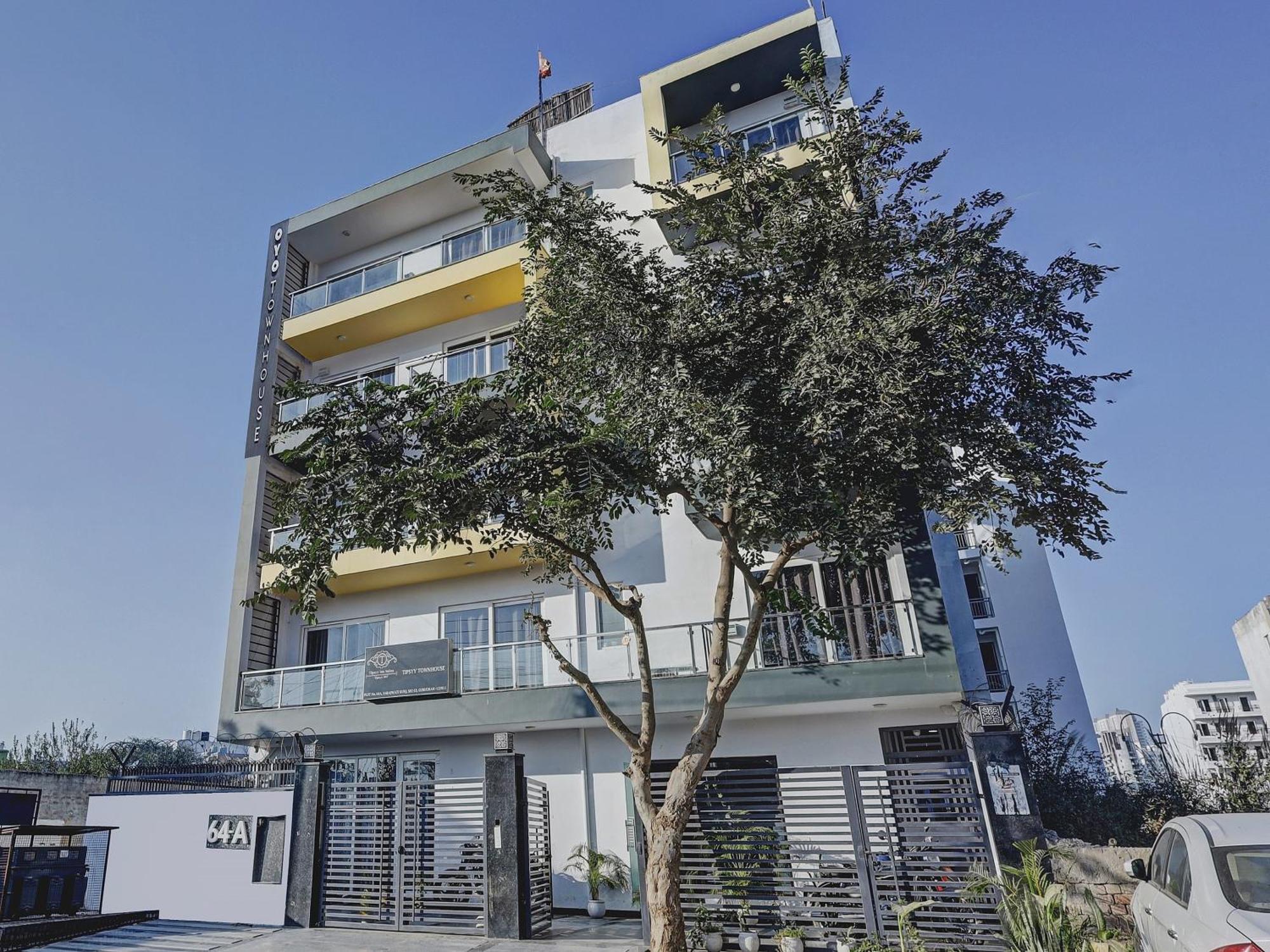 Super Townhouse Tipsyy Near Bestech Central Square Mall Gurgaon Extérieur photo